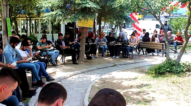 ESKİL MYO ÖĞRENCİLERİ KİTAPLARA VE OKUMAYA DİKKAT ÇEKTİ