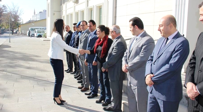 ESKİL İLÇESİ&#039;NİN YENİ KAYMAKAMI KÜBRA KARAALİOĞLU GÖREVE BAŞLADI