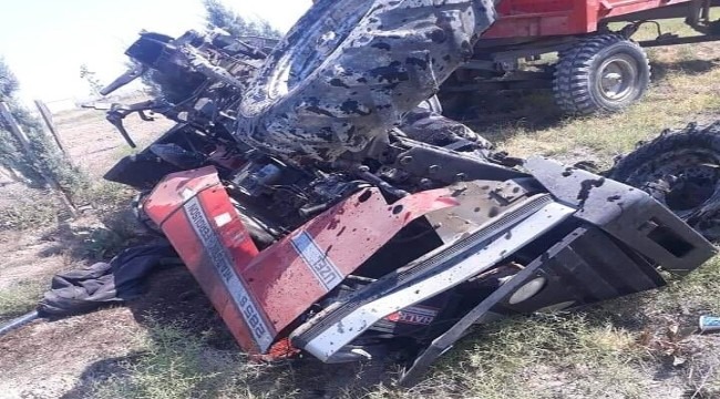 AKSARAY YOLUNDAKİ FECİ KAZADA TRAKTÖR PARÇALARA AYRILDI