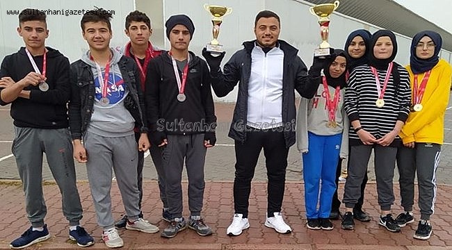 ESKİL İMAM HATİP LİSESİ KROS ŞAMPİYONASINDA İL BİRİNCİSİ OLDU