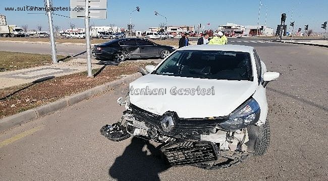 AKSARAY OTOGAR KAVŞAGINDAKİ GÖBEKTE KAZA