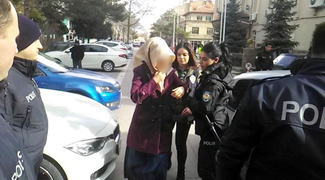 KONYA&#039;DA EVLİ OLDUĞU HALDE İLİŞKİ YAŞAYAN KADIN SEVGİLİSİNİ VURDU