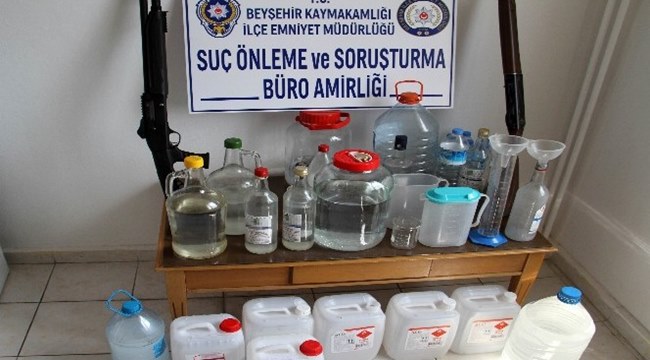 KAÇAK İÇKİ ÜRETİMİ YAPILAN 2 EVE POLİS BASKINI