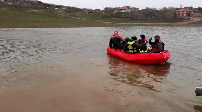 MAMASIN BARAJINDA KAÇAK AVCILARIN GÖLE ATTIĞI AĞLAR TOPLANDI