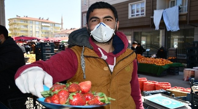 SAĞLIK MEZUNU PAZARCILIK YAPAN GENÇ 'SAĞLIK KURULUŞLARINDA YER ALMAK İSTİYORUM'