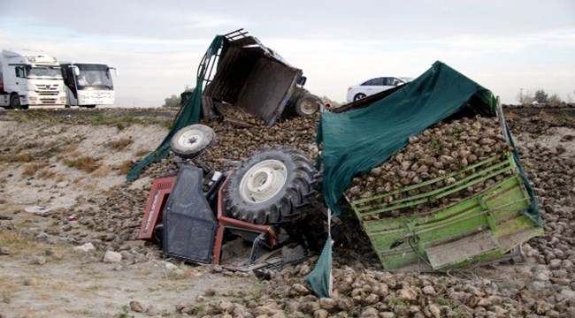 EREĞLİ İLÇESİNDE PANCAR YÜKLÜ TRAKTÖRE TIR ÇARPTI
