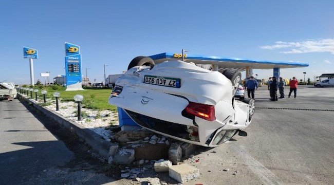 KARAPINAR İLÇESİNDE KAMYONETLE ÇARPIŞAN OTOMOBİL TAKLA ATTI