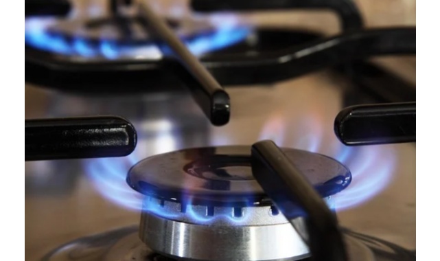 Akın: &quot;3 kez müjde verdiler enerjiye 25 kez zam yaptılar&quot;