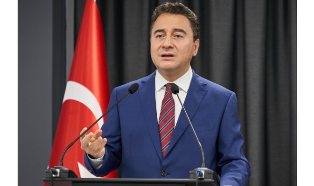 Babacan Konya&#039;da esnafla buluştu: &quot;Yıkmaya değil, yapmaya geliyoruz&quot;