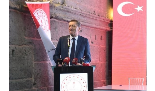 Bakan Selçuk&#039;tan emeklilere mektup var