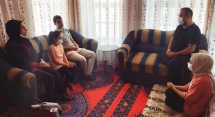 KAYMAKAM HASAN HÜSEYİN ALPASLAN OKUL BİRİNCİSİ HAVANUR KONUKCU'YA ÜSTÜN BAŞARI BELGESİ VERDİ