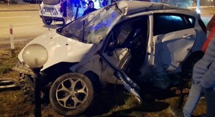 AKSARAY YOLU YENİKENT KAVŞAĞINDA KAZA 1 AĞIR YARALI