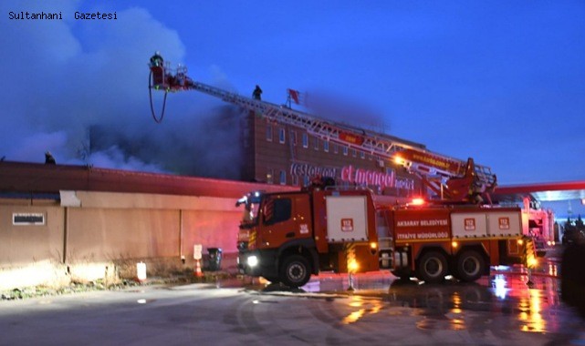 Aksaray'da Benzin istasyonunun restoranında çıkan yangın otele sıçradı