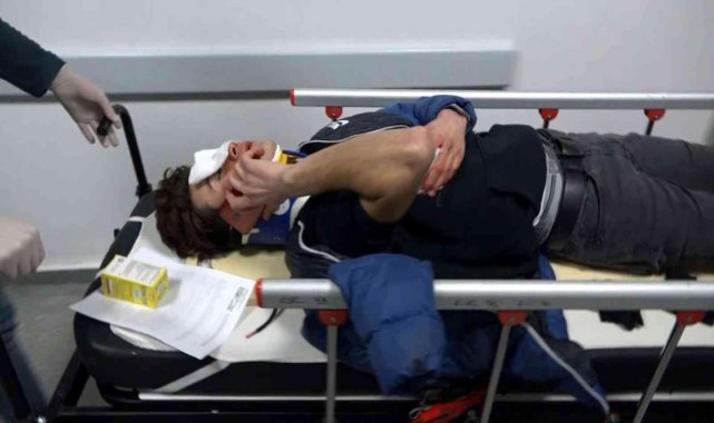 Aksaray&#039;da Motosikletle polisten kaçan 2 genç kaza yapıp yaralandı