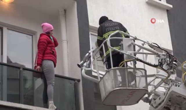 Aksaray&#039;da Sevgilisinin 2 hafta boyunca bir dairede kilitlediği kadını polis ve itfaiye kurtardı