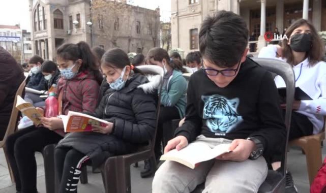 'Kütüphanede Hayat Var' projesine Aksaray'dan anlamlı destek
