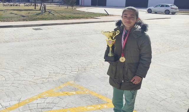 SULTANHANILI HACER NAZ YUMUŞAK ATLETİZMDE AKSARAY BİRİNCİSİ OLDU