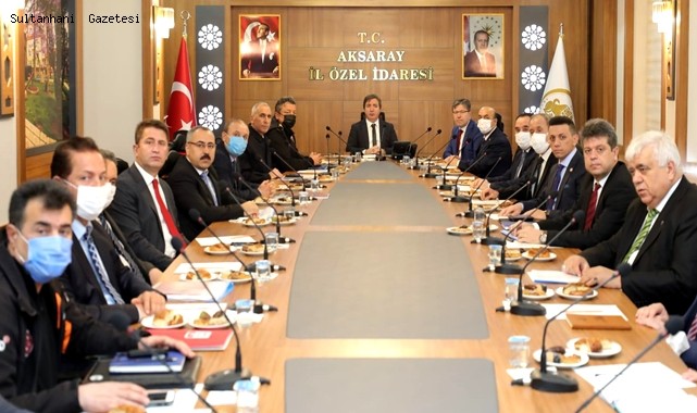 VALİ AYDOĞDU &quot;VATANDAŞ KAMU KURUMLARINA HER AN ULAŞABİLMELİ&quot;