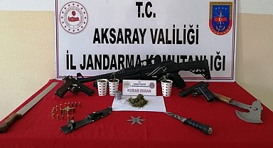 GÜLAĞAÇ İLÇESİNDEKİ OPERASYONDA UYUŞTURUCU VE SİLAH ELE GEÇİRİLDİ