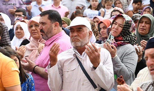 AKSARAY&#039;DA HACI ADAYLARI KUTSAL TOPRAKLARA UĞURLANDI