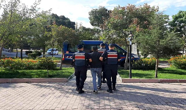 Aksaray&#039;da Kasten yaralamadan aranan şüpheli jandarma tarafından yakalandı