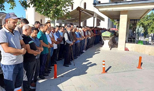 Konya haberi | Konya&#039;da trafik tartışmasında vurulan baba ve oğlu toprağa verildi