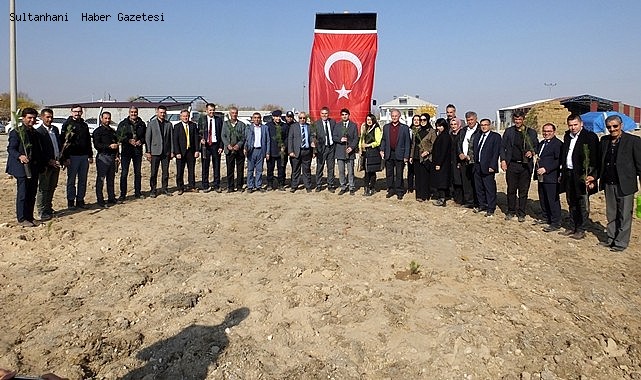SULTANHANI İLÇESİNE NEFES OLACAK FİDANLAR TOPRAKLA BULUŞTU
