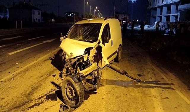 AKSARAY'DA 2 OTOMOBİL ÇARPIŞTI, 3 YARALI