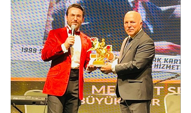 Başkan SEKMEN 2022&#039;nin de &quot;En Başarılı Büyükşehir Belediye Başkanı&quot; seçildi