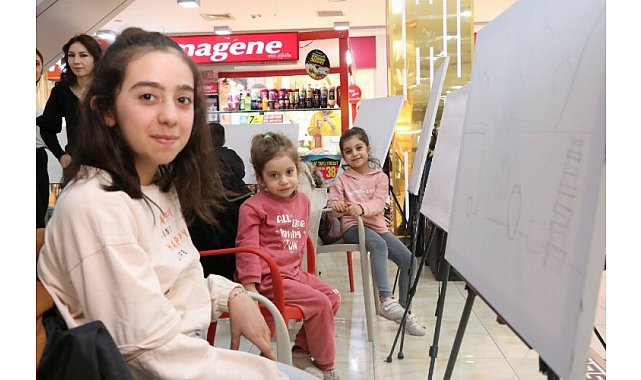 Çocukların hayal gücü tuvallere yansıdı