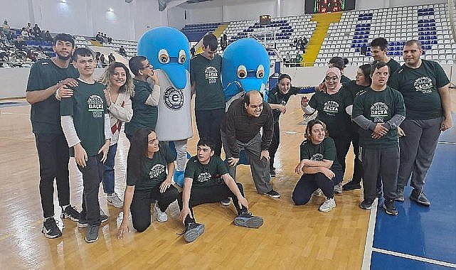 Ege Üniversitesi, Çukurova Üniversitesi Seyhan Belediyespor&#039;u 77-  66 mağlup etti