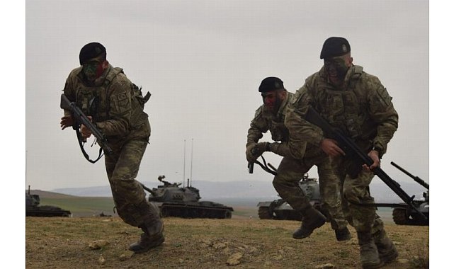 Fırat Kalkanı&#039;nda 8 terörist etkisiz hale getirildi