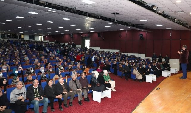 İlahiyatçı Mustafa Karataş Konyalılarla buluştu