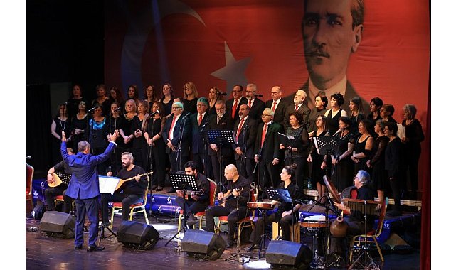 İzmir Güzelbahçe'de Aşık Akarsu türküleriyle anıldı