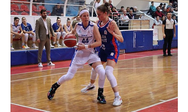 İzmit'in Perileri, Emlak Konut'u rahat geçti: 93-81