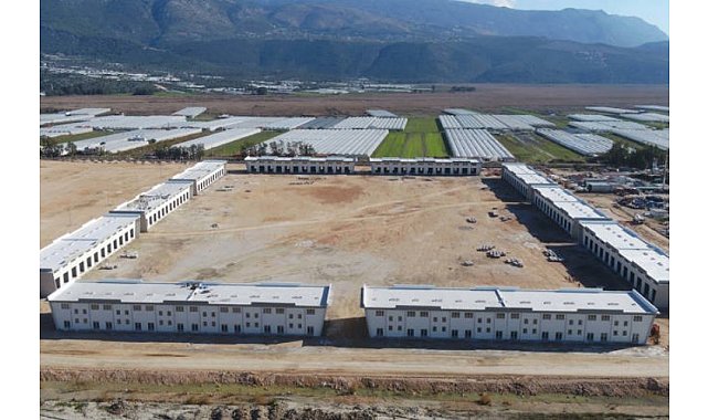 Kınık Toptancı Hali Projesi inşaatı yarıyı geçti