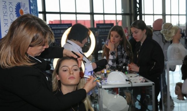 Kocaeli'de 'Usta Eller Buluşuyor Mesleki Eğitim' fuarı başladı