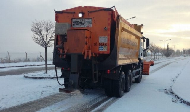 Malatya&#039;da karla mücadele...