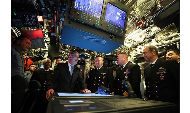 Milli denizaltı Piri Reis&#039;e yakın mercek