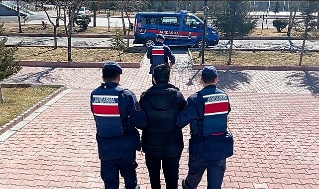 AKSARAY&#039;DA CİNAYETTEN ARANAN ŞAHIS JANDARMA OPERASYONUYLA YAKALANDI