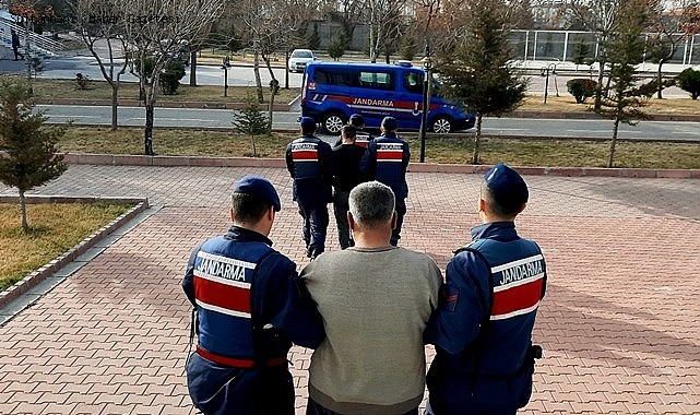 AKSARAY&#039;DA MANDIRADAN HIRSIZLIK YAPAN 2 KİŞİ YAKALANDI