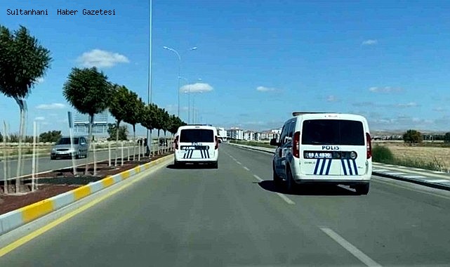 AKSARAY&#039;DA KONTAĞI ÜZERİNDE BIRAKILAN ARAÇ ÇALINDI, HIRSIZ KAZA YAPINCA YAKALANDI