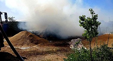 ESKİL İLÇESİNDEKİ YANGINDA 110 BİN LİRALIK BALYA YANDI