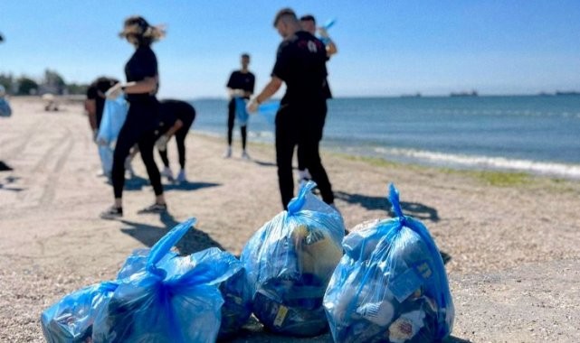 3 yılda 35 bin metrekare sahili temizlediler