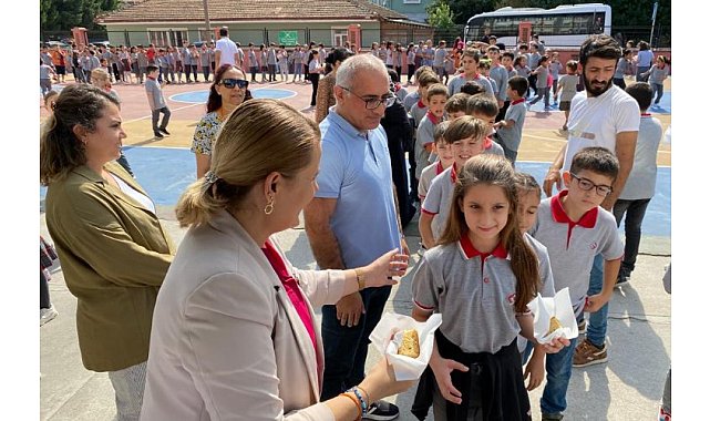 İzmit her okul ve veliye ulaşmaya çalışıyor