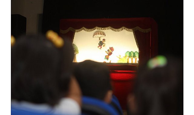 &#039;Karagöz Göklerde&#039; heyecanı Sakarya&#039;nın ilçelerine yayılıyor