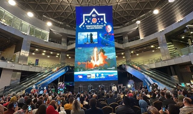 Konyalılar da tarihi ana şahitlik etti