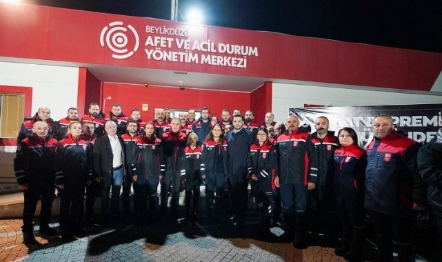 6 Şubat&#039;ta hayatını kaybedenler 04.17&#039;de anıldı