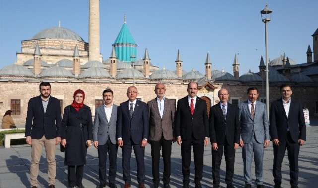 Konyalı başkanlardan Mevlana Türbesi&#039;ne ziyaret