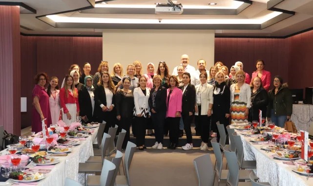 Hayat Hastanesi&#039;nden meme kanseri farkındalığı